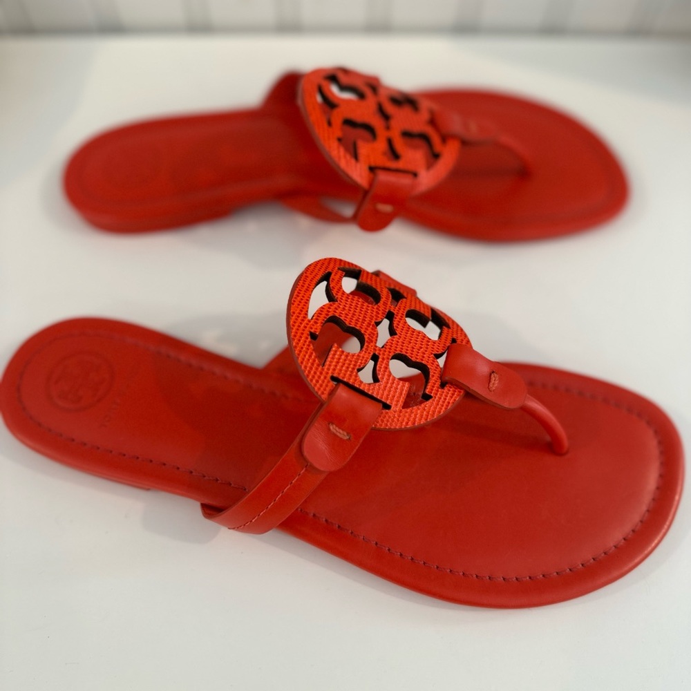 Tory Burch EUC Miller size 8 red